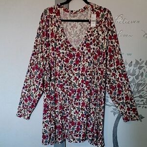 NWT Flowy, Floral Tunic!!!